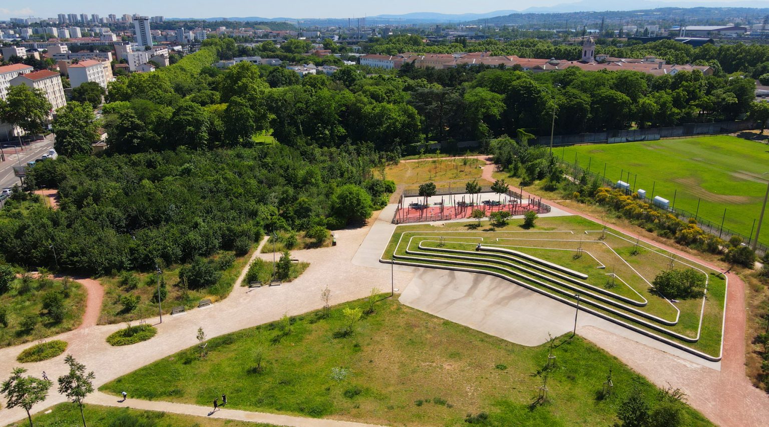 Lyon : parc du Clos Layat - BASE